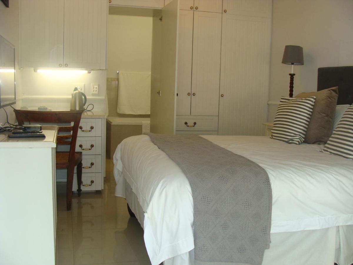 Lonehill - 1 * Sandton